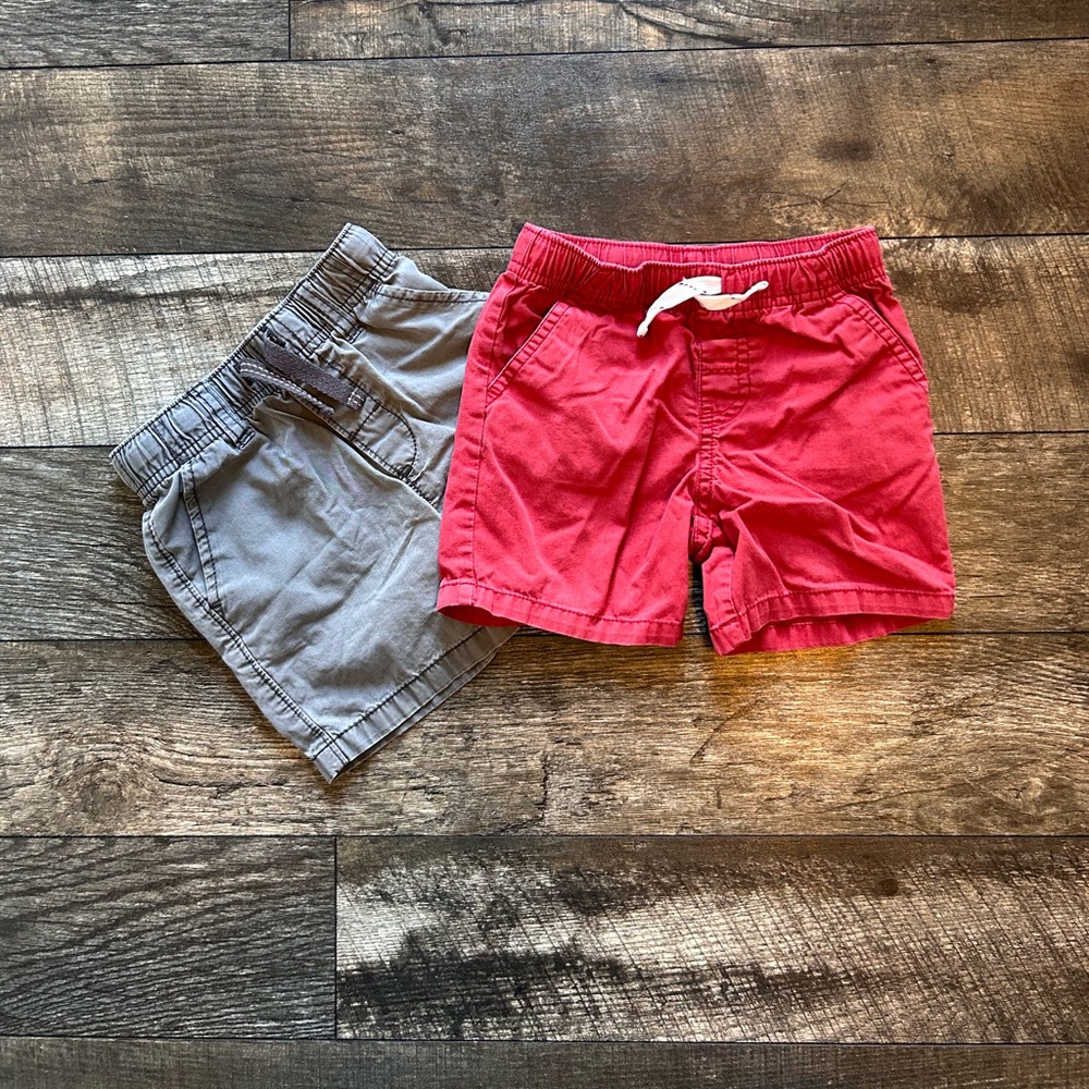 Lot of 2 boys short size 3T. Cat and Jack and Carters!